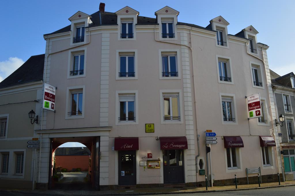 Logis Le Bretagne Hotel Sillé-le-Guillaume Exterior foto